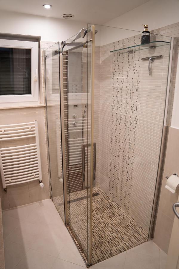 Ultracentral Golden Apartament 1 سوتْشافا المظهر الخارجي الصورة